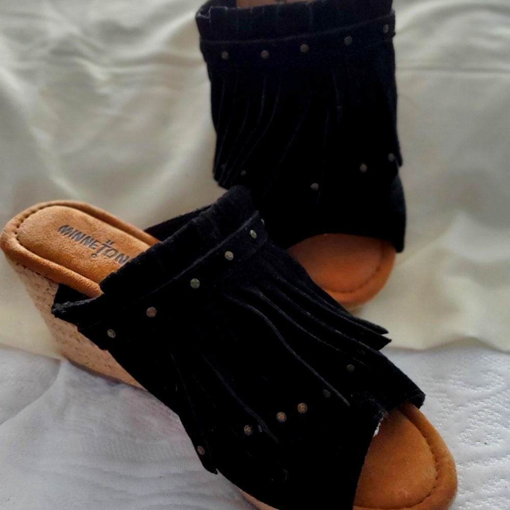 Minnetonka wedges